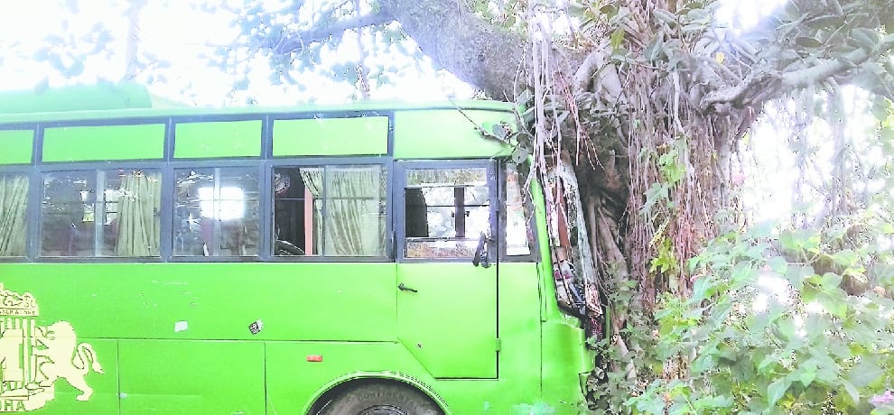 bus accident in una talwara 18 passanger injured