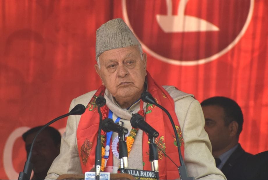 farooq abdulaah said first hoist flag in lal chowk then talk about PoK