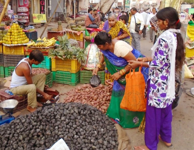देवोत्थान एकादशी आज, तैयारियों में जुटे लोग