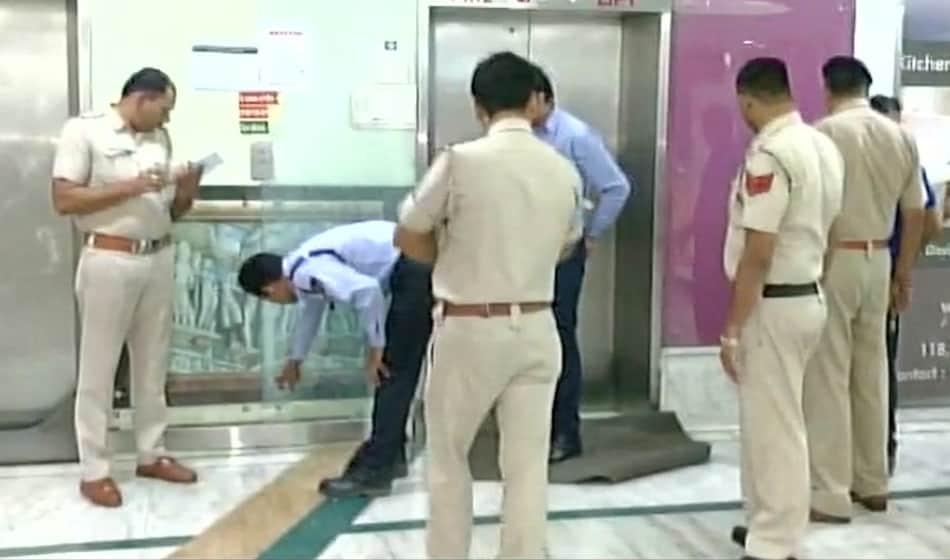 two groups clash in gurugram grand mall, bar operator 2 friend injured in firing