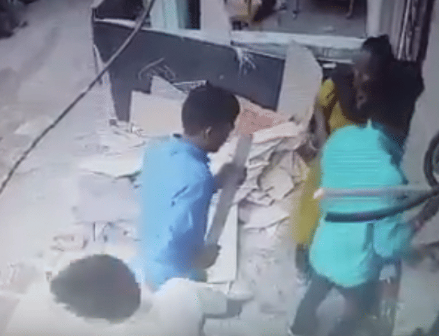 House dispute: unknown people attack on a young man