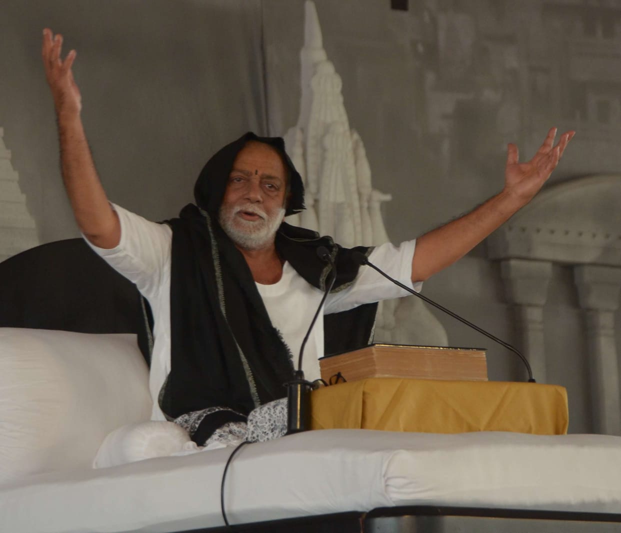 Last day of ram katha of morari bapu in varanasi