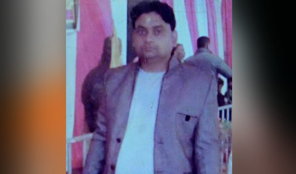 businessman and accountant shot dead in narela 