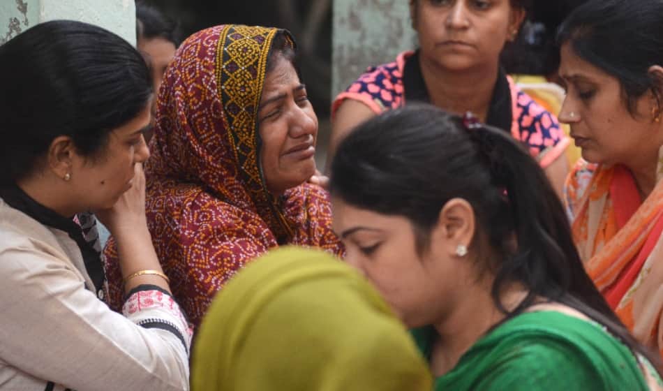 businessman and accountant shot dead in narela 