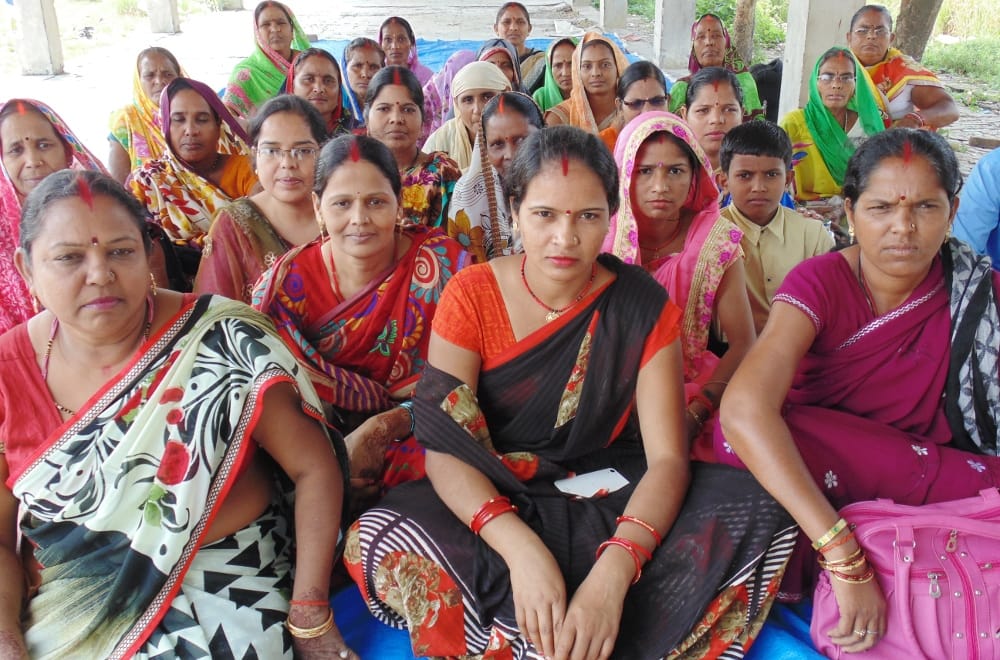 against state goverment a large number of anganwadi workers