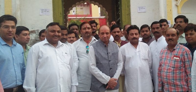 अवागढ़ किले आए आबकारी मंत्री जय प्रताप सिंह ने कहा राममंदिर पर दोनों पक्षों में बने सामंजस्य