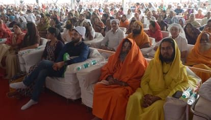Last day of ram katha of morari bapu in varanasi