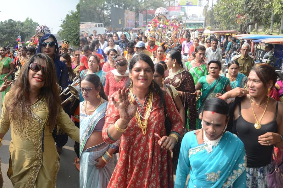 pics of transgenders march in lucknow