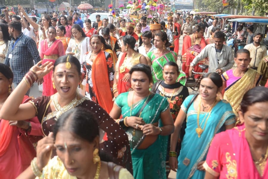 pics of transgenders march in lucknow