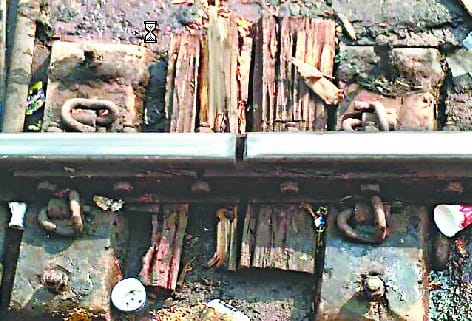 Railway passengers in danger: Bareilly-Moradabad