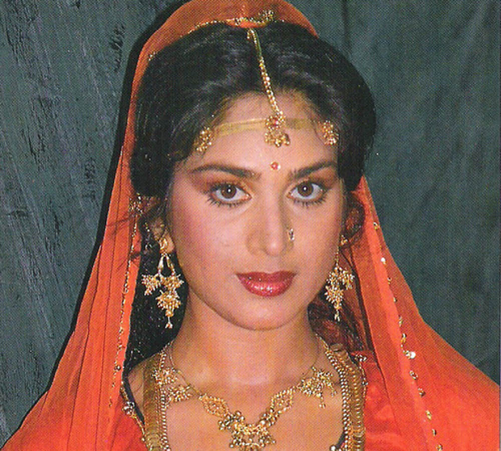 film actress meenakshi seshadri photo viral on social media