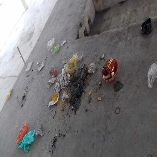 In cremation grounds, tantric actions are being done on worries, see photos