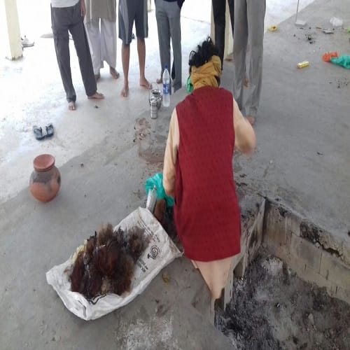 In cremation grounds, tantric actions are being done on worries, see photos