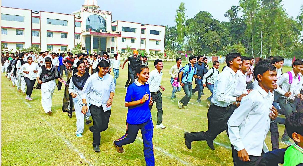 लौह पुरुष की जयंती पर लगाई एकता की दौड़