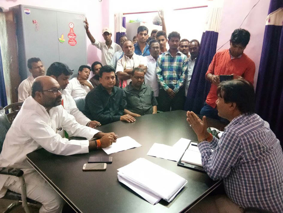 खराब बिजली व्यवस्था पर बिफरे विधायक