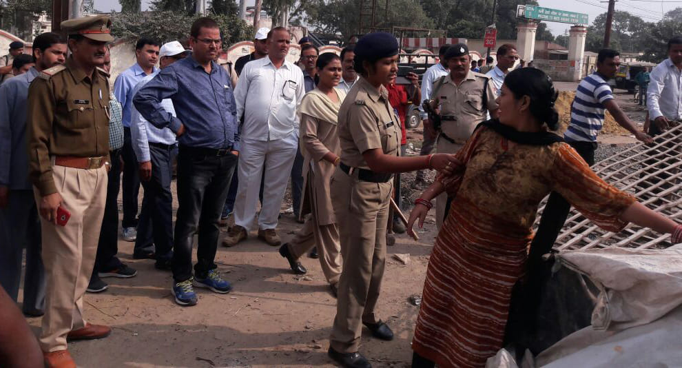shopkeepers clash with team