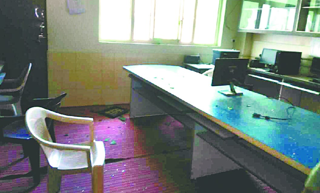Thieves run in private school in Panorra