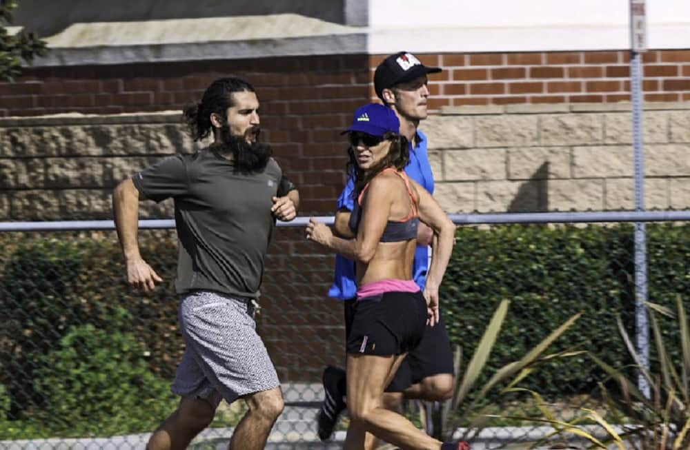 Backward running is more beneficial to loose weight and keep you fit