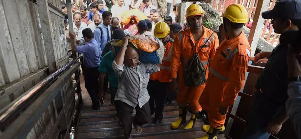 Army will built three bridge on Mumbai elphinstone railway station after stampede tragedy happened