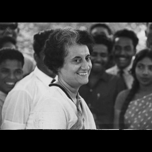 situation when 80 bottles blood donated to former PM Indira Gandhi