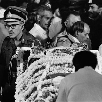 Situation When 80 Bottles Blood Donated To Former Pm Indira Gandhi - Amar Ujala Hindi News Live - जब इंदिरा गांधी की जान बचाने के लिए उन्हें चढ़ाया गया था 80 बोतल खून