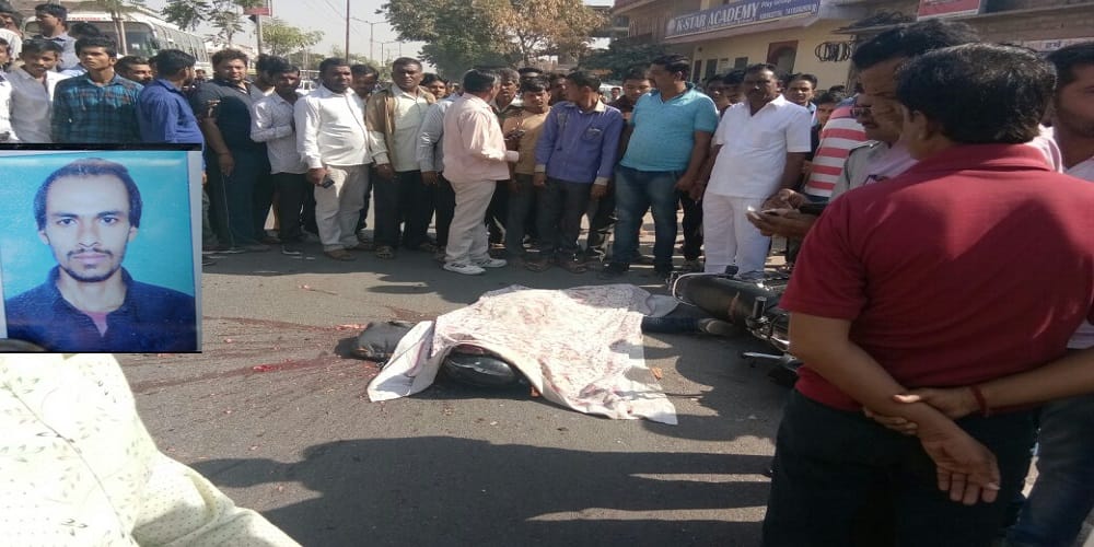 one died after speedy truck crushed 2 bikers in jodhpur rajasthan 