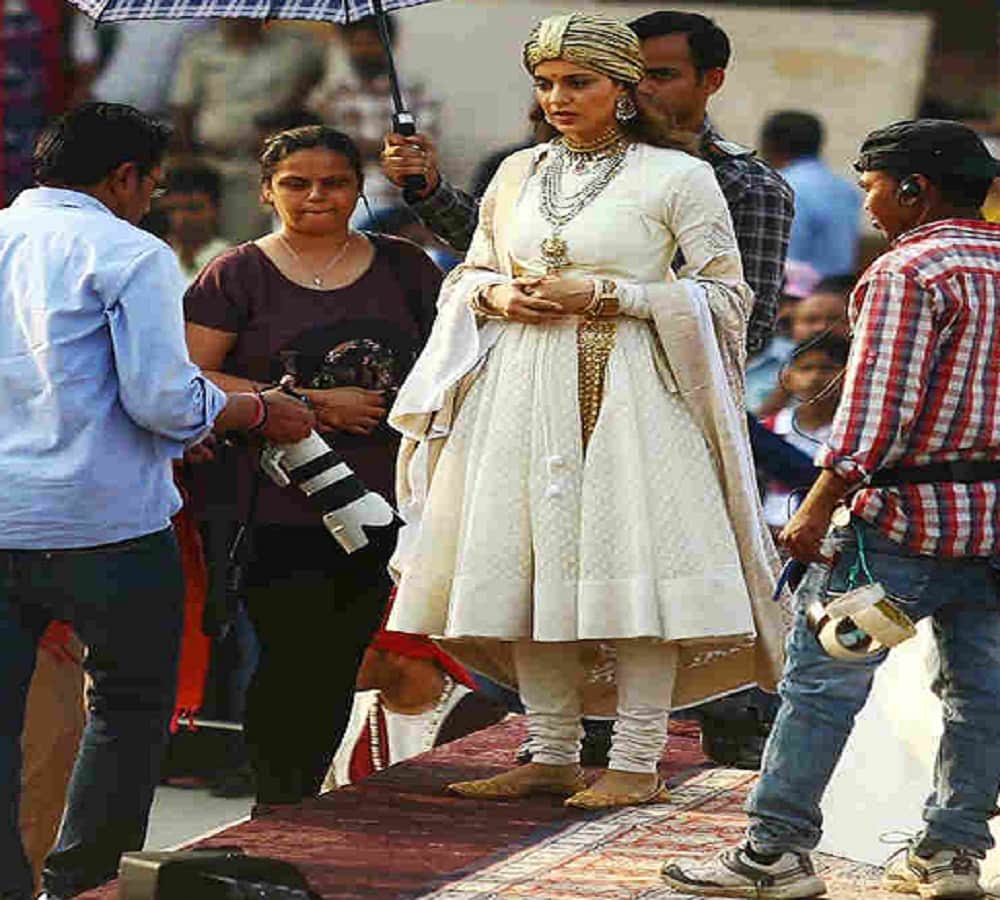 karan johar want to patch up with kangana ranaut after nepotism controversy