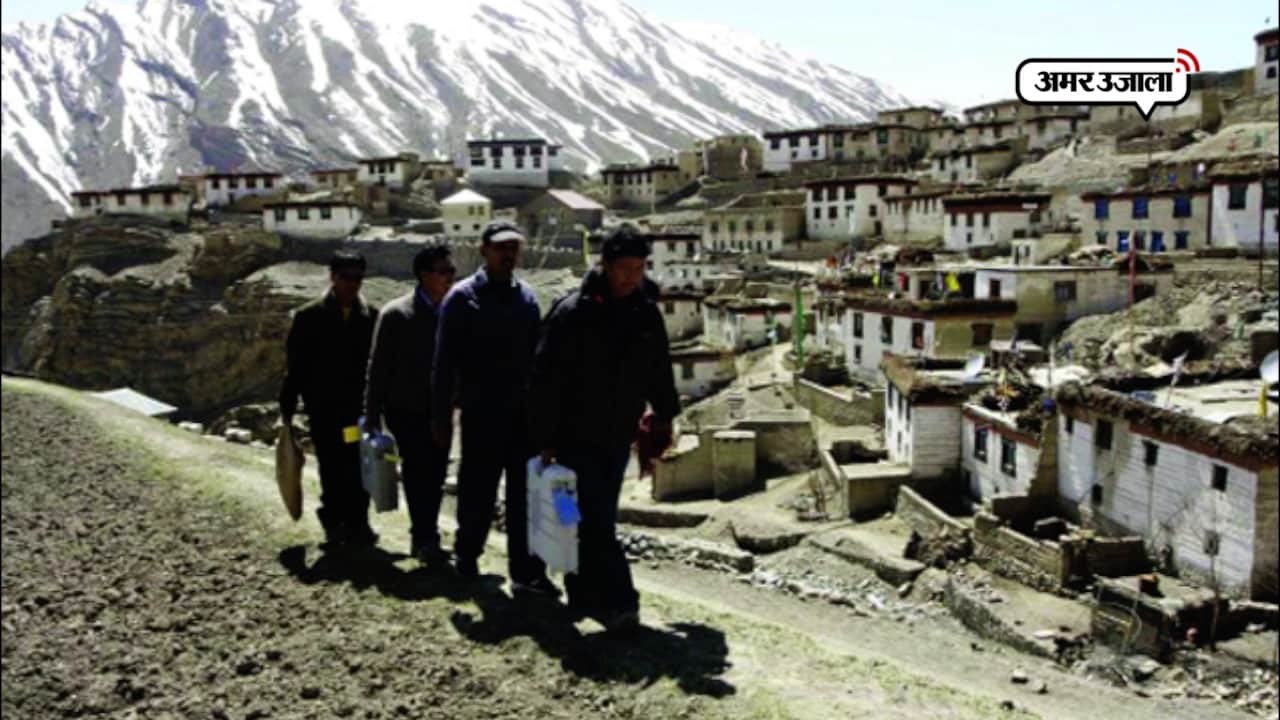 पोलिंग पार्टी