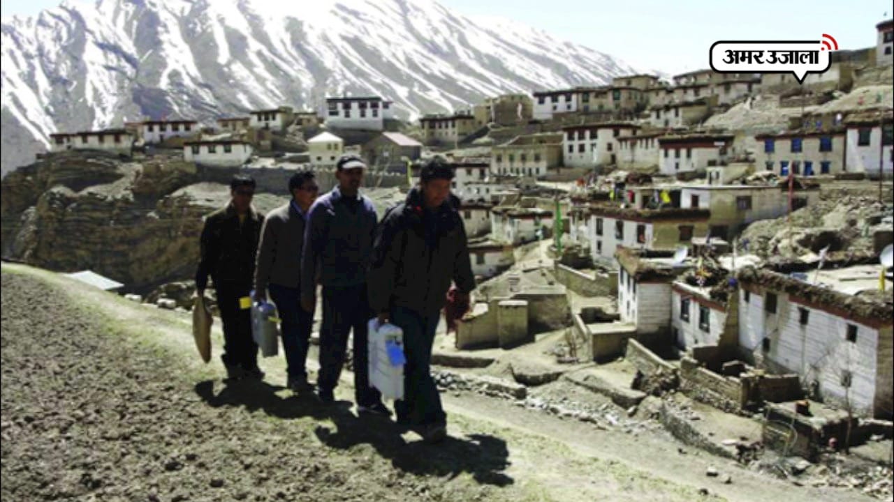 पोलिंग पार्टी