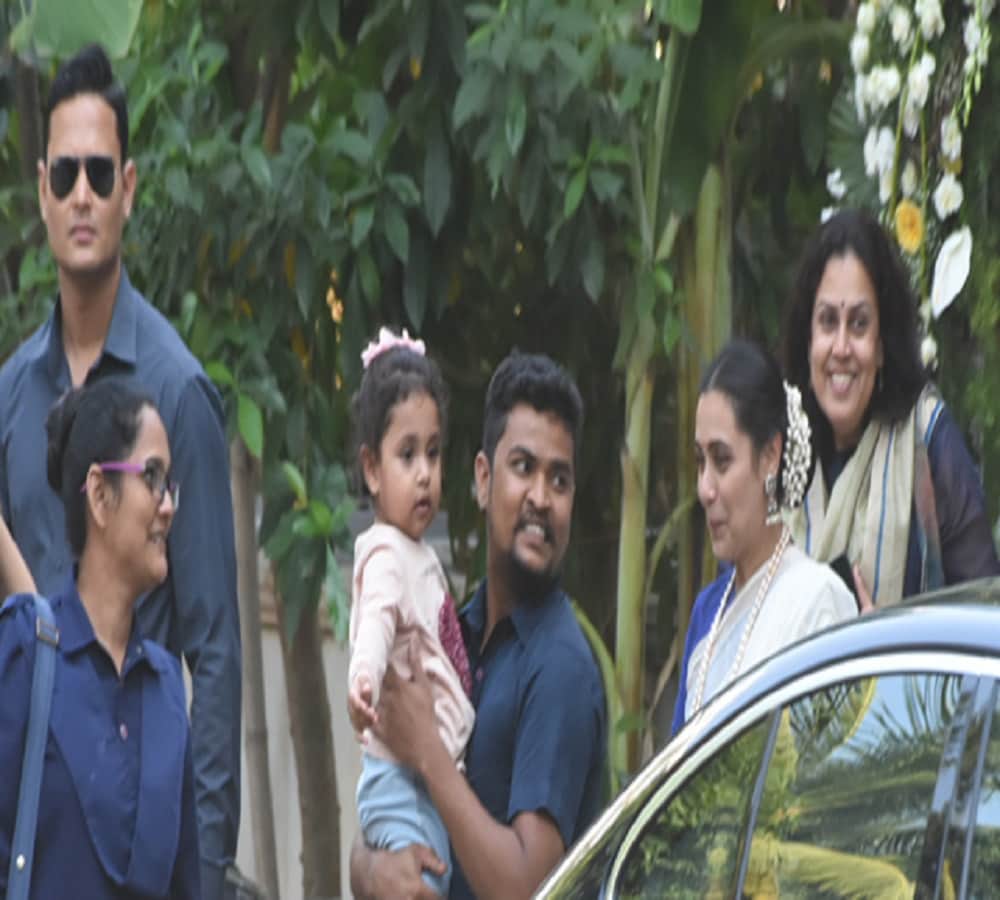 rani mukherji attends Prayer Meet For Beloved Grandfather with adira 