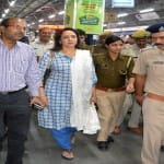 Hema Malini confronted with a bull at the Mathura Railway Station