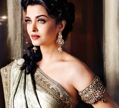 Aishwarya Rai Seamlessly Recreated Scenes With Vikram And Prithviraj For Raavan And Raavanan Watch Video