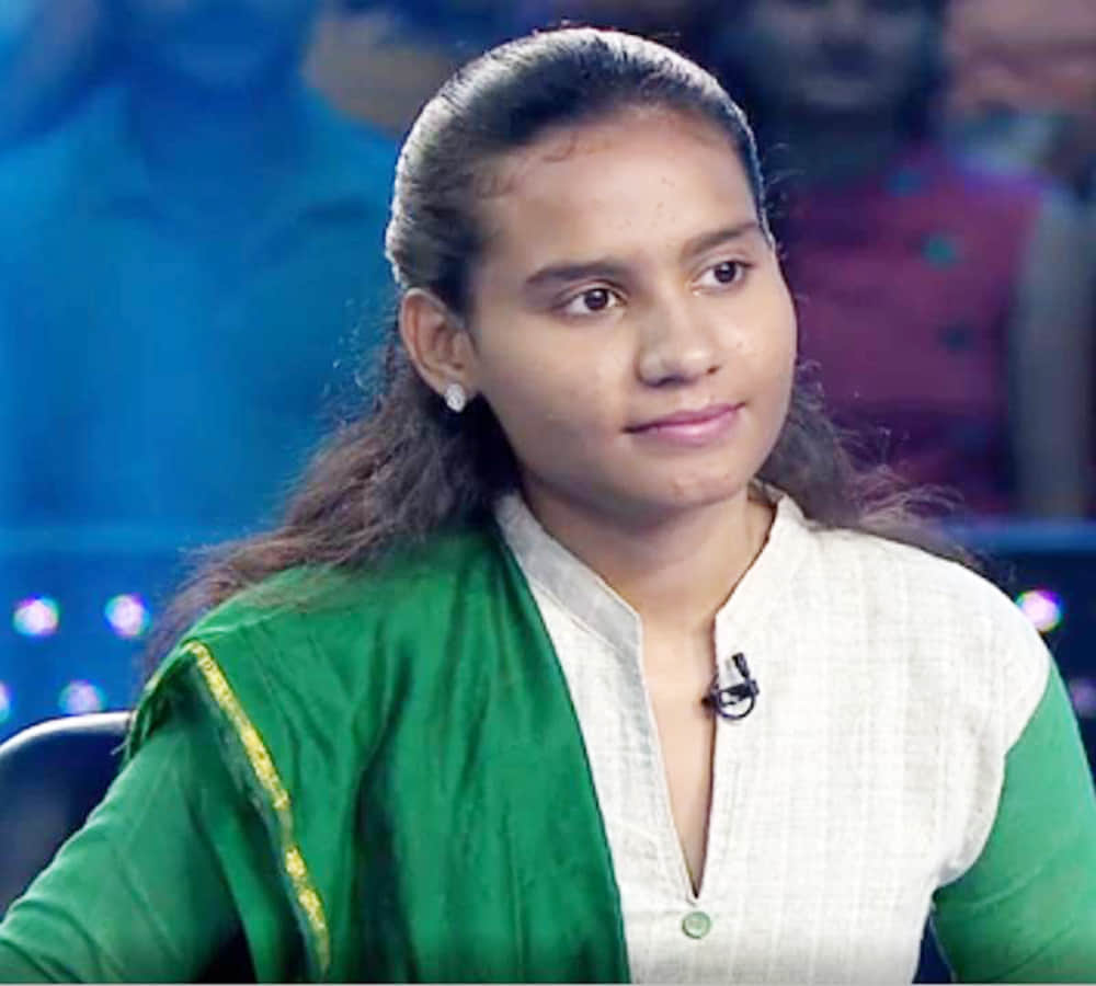 amitabh bachchan show kbc centestant Sayeeda Asma won 12 lakh 50 thousand rupees 
