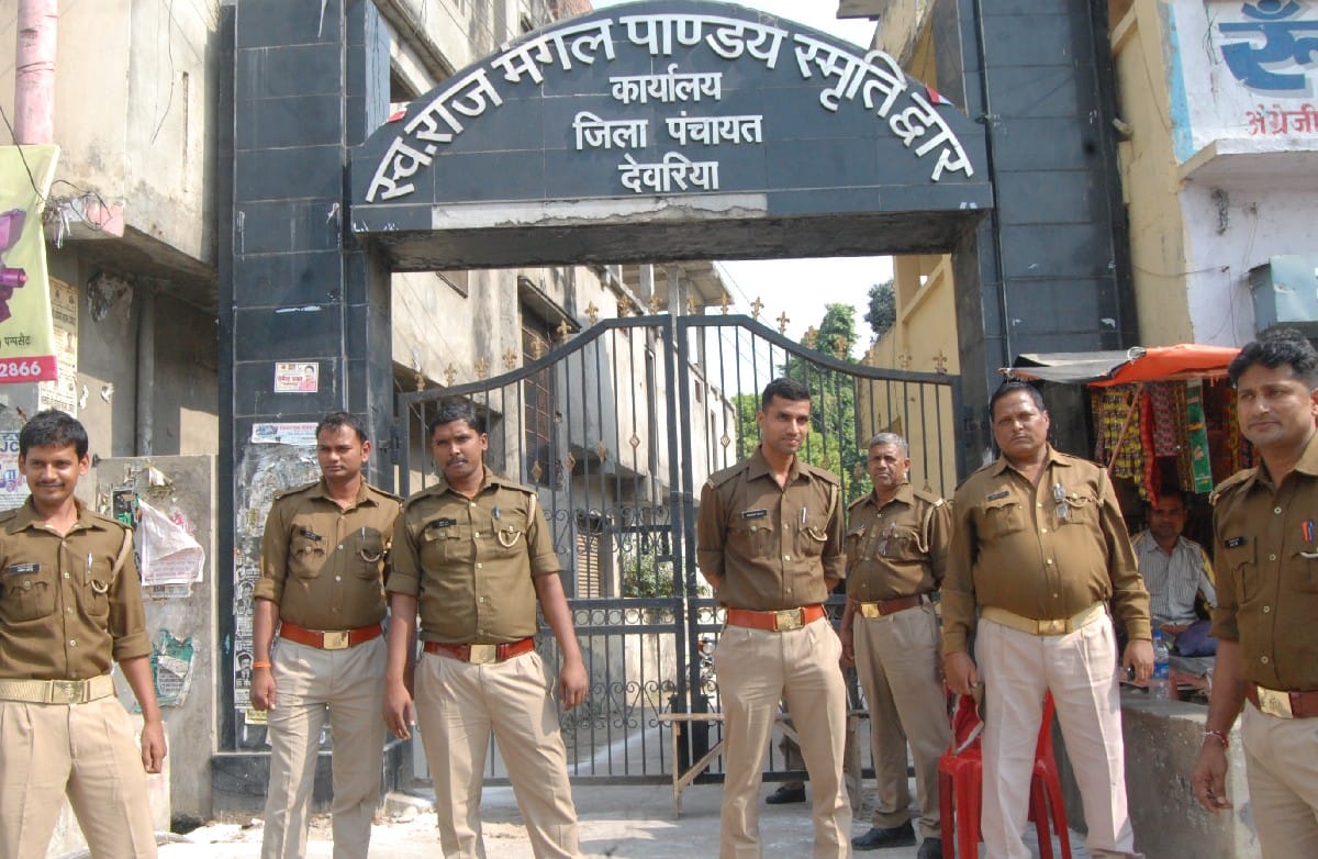 पहले दिन नामांकन पत्र बिका,