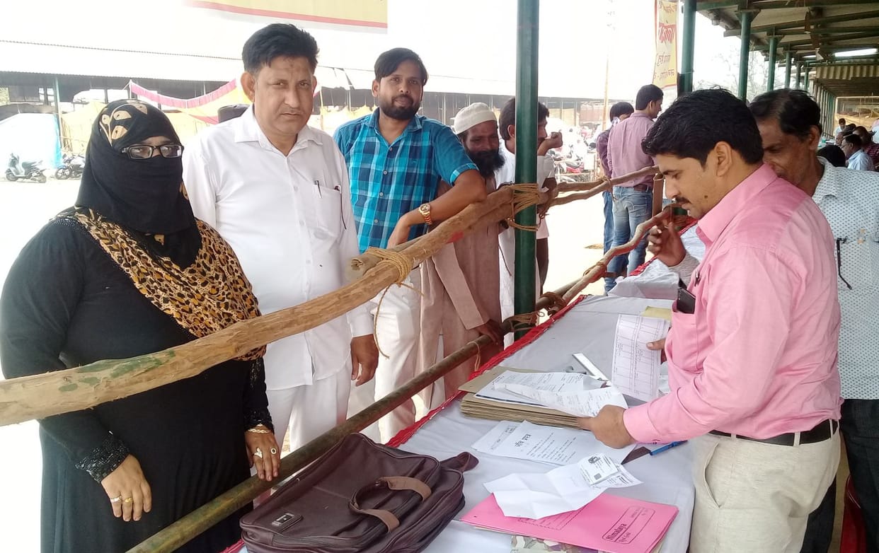 अध्यक्ष पद के लिए आठ प्रत्याशियों का नामांकन