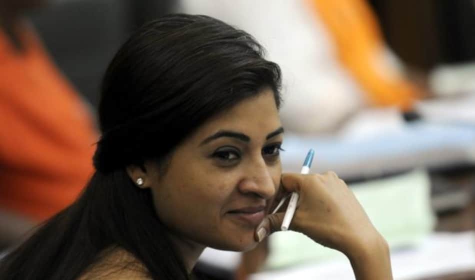 Smriti Irani returns from The Kapil Sharma Show set Congress leader Alka Lamba tweets Irony