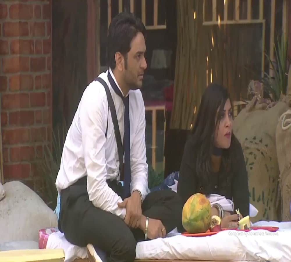 gehana vashisth reveal that shilpa shinde and vikas gupta were in physical relationship