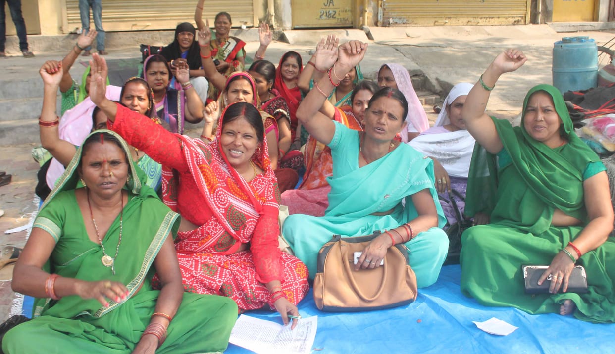 anganbadi workers opposes government