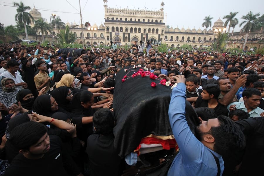 March in memory of martyres of karbala in Lucknow.