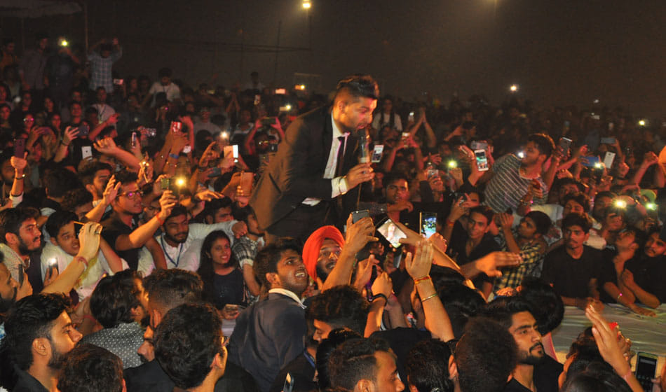 guru randhawa at amity university in greater noida