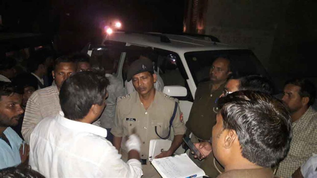 Car riders Looted Silver Merchants 