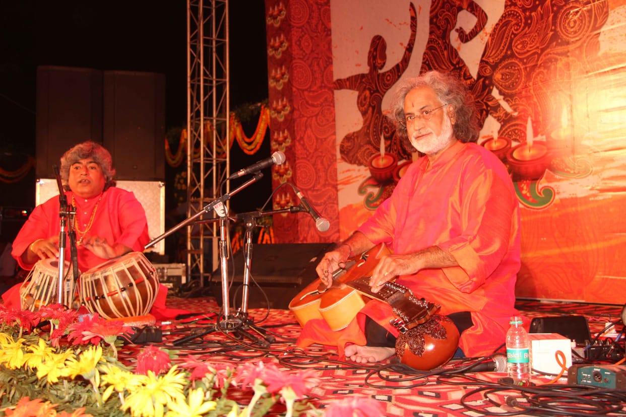 ganga festival opening, vishwa mohan bhatt presented the program
