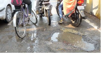 varanasi roads not become good after minister nilkanth tiwari order