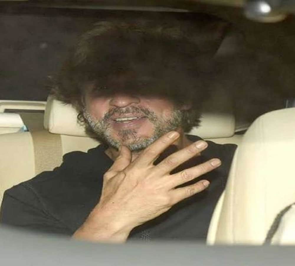 these bollywood actor are crossed 50 year old but still looks young