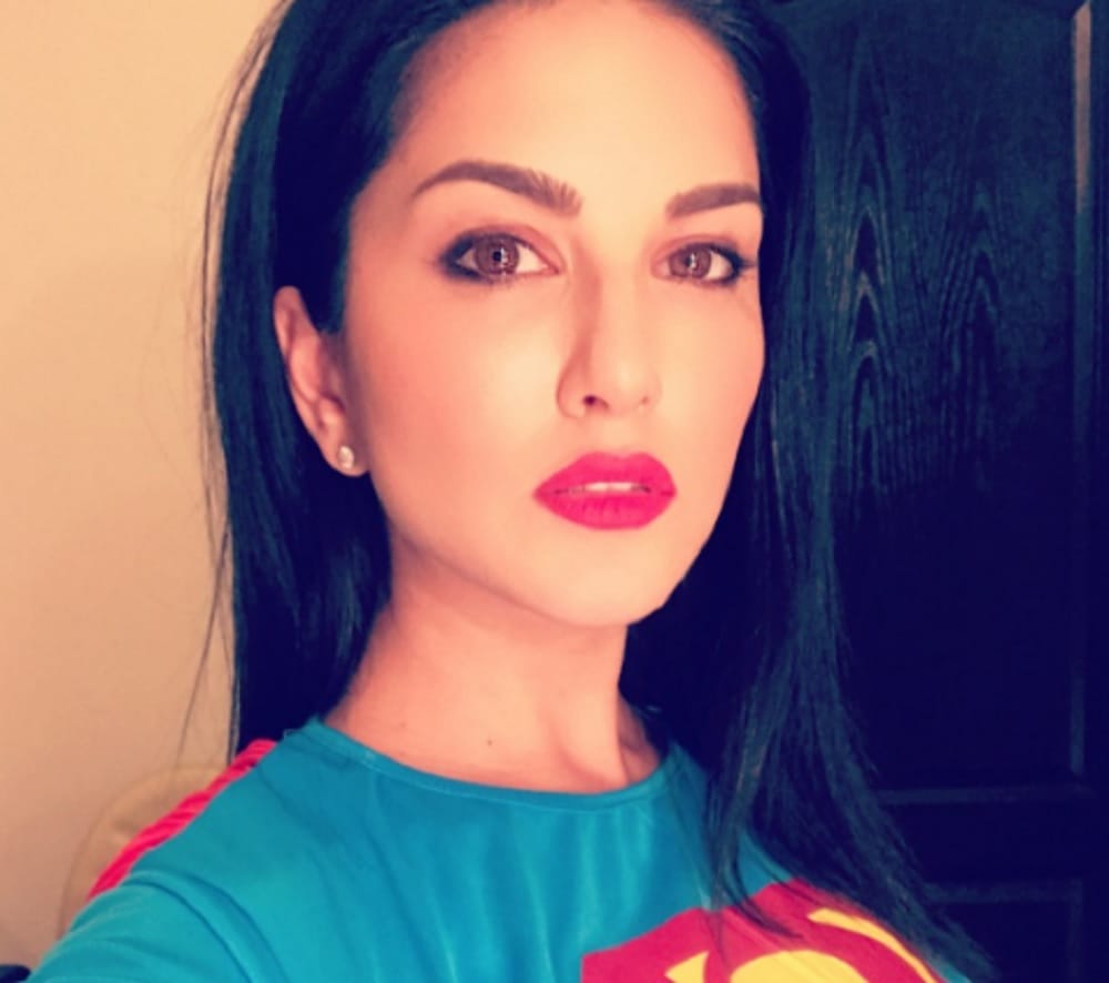 Sunny Leone bangalore program may be canceled because of pro kannada protest