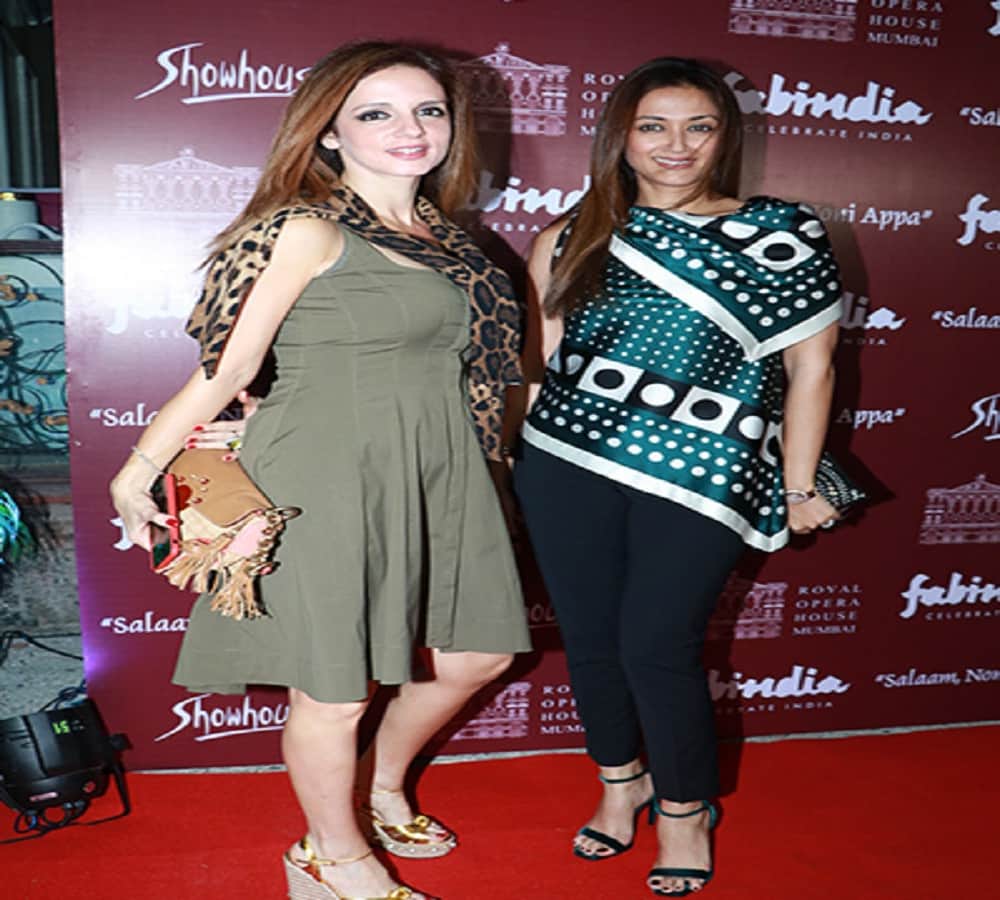 Hrithik Roshan and Sussanne Khan attended the inauguration of a play based on Twinkle Khanna 's book