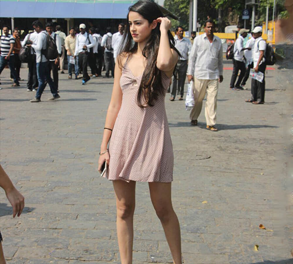 ananya pandey 1 lakh follower increase in instagram after release poster soty 2