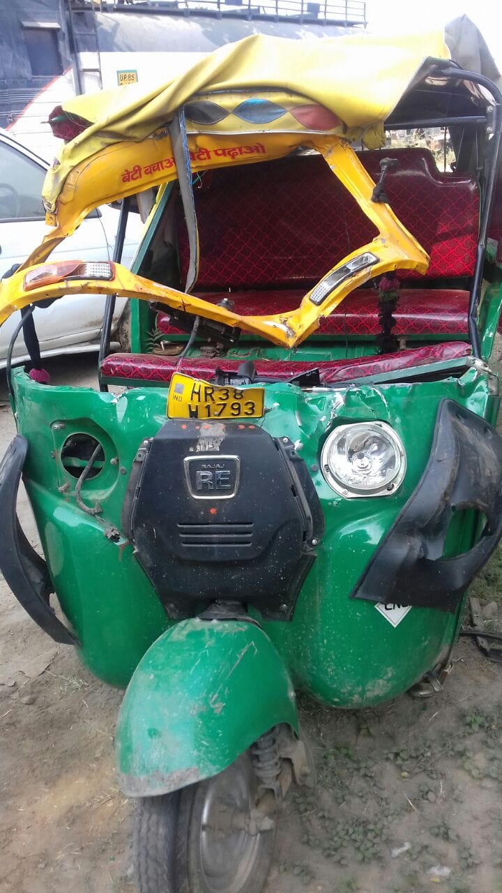 six died after massive accident in mathura