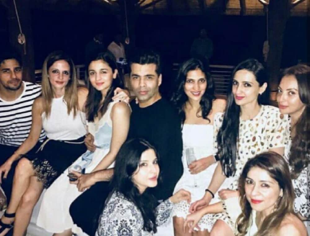Ex Lovers Alia Bhatt and Sidharth Malhotra Seen Together At Shah Rukh Khan Birthday   Bash