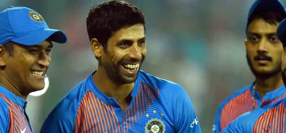 yuvraj singh wrote a post on his facebook account giving fitting tribute to ashish nehra